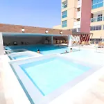 Piazza Com Acesso Ao Acqua Park